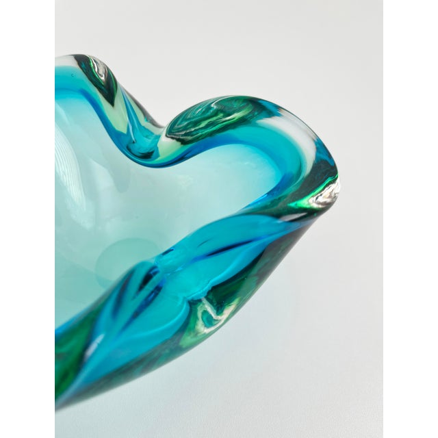 Vintage 1960s biomorphic blown glass bowl in the style of Flavio Poli for Seguso from Murano, Italy. Sommerso style with...