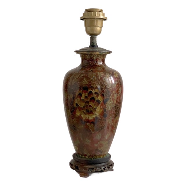 Chinese Porcelain Table Lamp Base For Sale