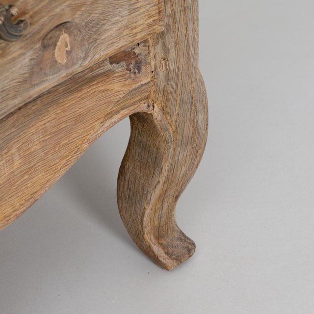 19th Century French Louis XV Style Oak Chest of Drawers For Sale - Image 12 of 18