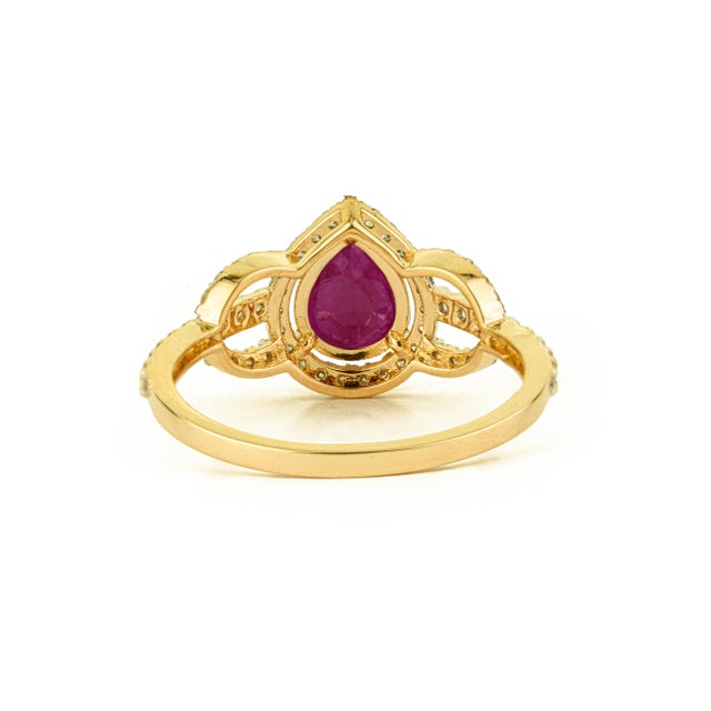 Metal Luxury Mozambique Ruby & Diamond Statement Ring in 14k Yellow Gold Size 8 For Sale - Image 7 of 14