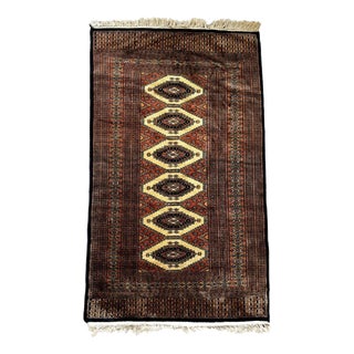 Hand-Knotted Persian Rug in Wool For Sale