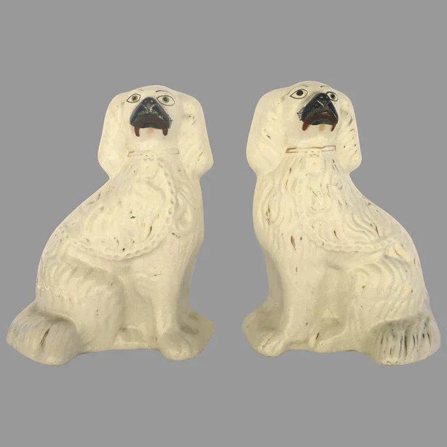 19th Century 19th Century English Staffordshire Spaniels Dogs White Gilt Highlights Collar - A Pair For Sale - Image 5 of 5
