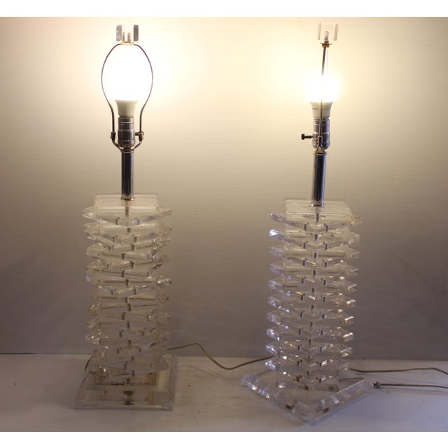 Transparent Mid 20th Century Mid-Century Modern Geometric Lucite Lamps - a Pair For Sale - Image 8 of 10