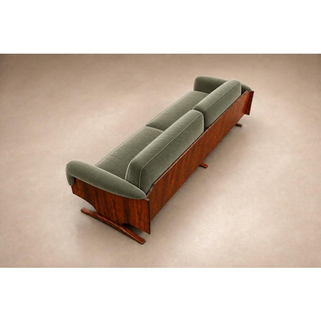 Celadon Brazilian Modern Sculpted Sofa in Rosewood & Celadon Mohair by Novo Rumo, Brazil, 1960s — Lot 365 For Sale - Image 8 of 18