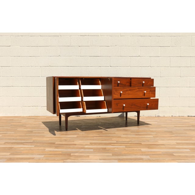 Kipp Stewart & Stewart MacDougall for Drexel Declaration Mid-Century Walnut Dresser | 10 Drawers | Circa 1950s For Sale - Image 10 of 18