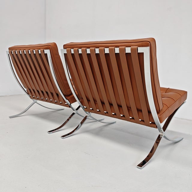 Bauhaus Barcelona Lounge Chairs in Tobacco Leather by Ludwig Mies van der Rohe for Knoll, 2010s, Set of 2 For Sale - Image 3 of 18