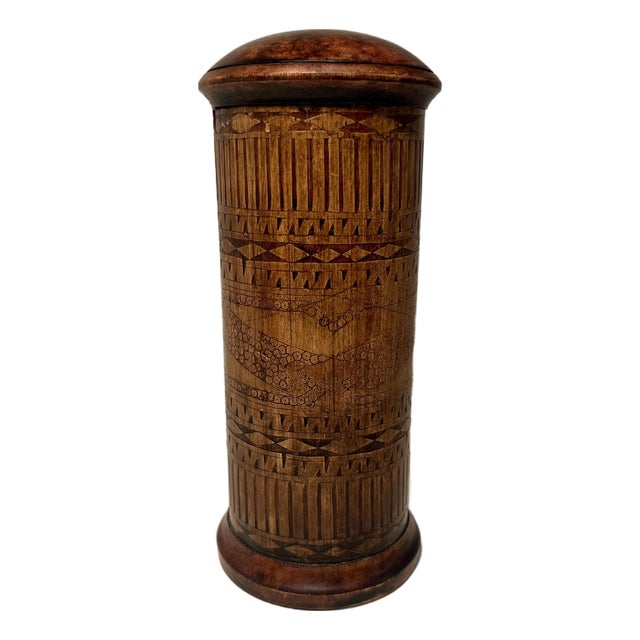 Circa 1900 Antique Indonesian Karo Batak Etched Bamboo Lime Container For Sale
