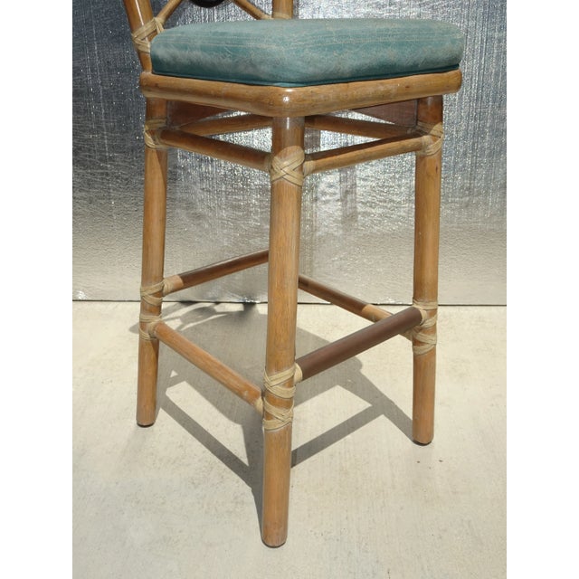 Set of Three Vintage McGuire Target Back Bamboo Barstools W Leather Straps For Sale In Los Angeles - Image 6 of 12