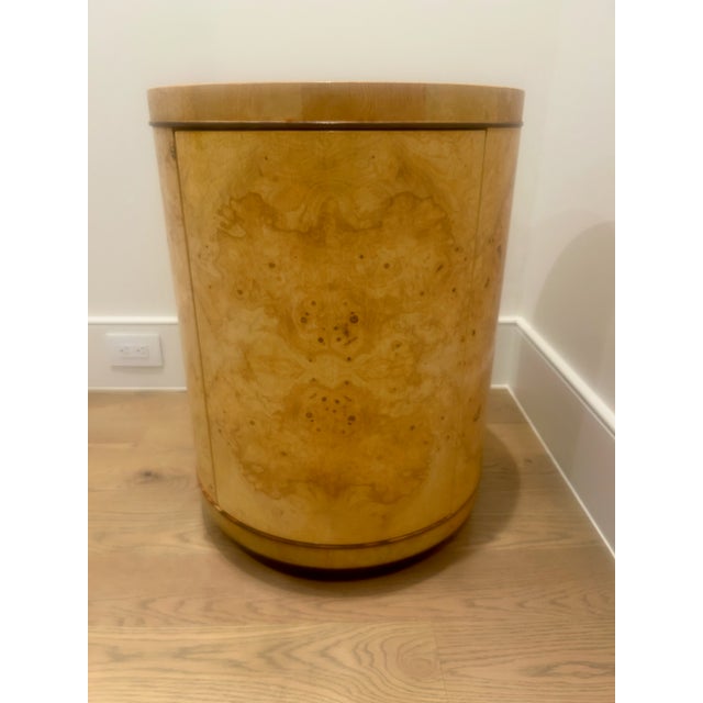 Henredon Scene Two Burlwood Dresser and Matching Round Nightstand/ Mid-Century Modern 1970s Set For Sale - Image 10 of 18