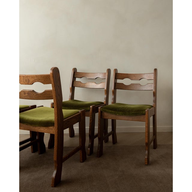 Brutalist Oak Razorback Dining Chairs with Green Velvet, 1970s, Set of 4 For Sale - Image 10 of 18