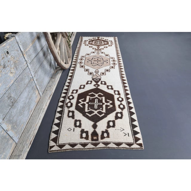 Boho Chic Vintage Turkish Oushak Handmade Wool Cotton White Runner Rug For Sale - Image 3 of 11