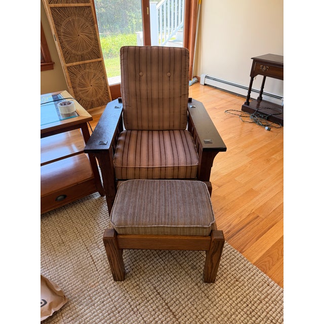 J.M. Young Antique j.m. Young Attributed Mission Morris Chair & Footstool Quarter Sawn Oak For Sale - Image 4 of 6