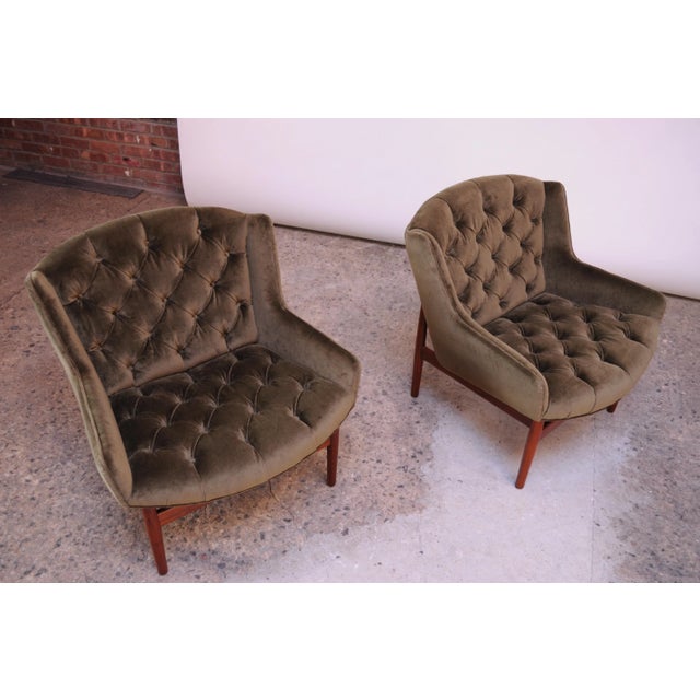 Jens Risom Model 2137 Walnut "Floating" Lounge Chairs in Olive Velvet- a Pair For Sale In New York - Image 6 of 13