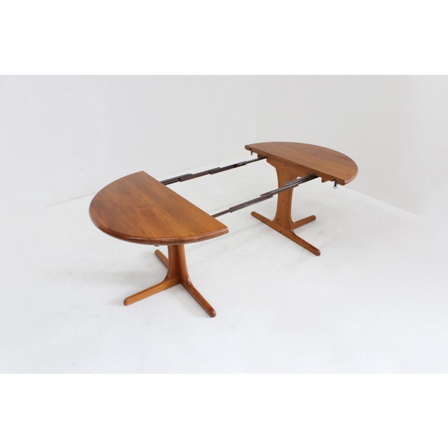 Vintage Danish Round Extendable Dining Table in Teak, 1960s For Sale - Image 4 of 10