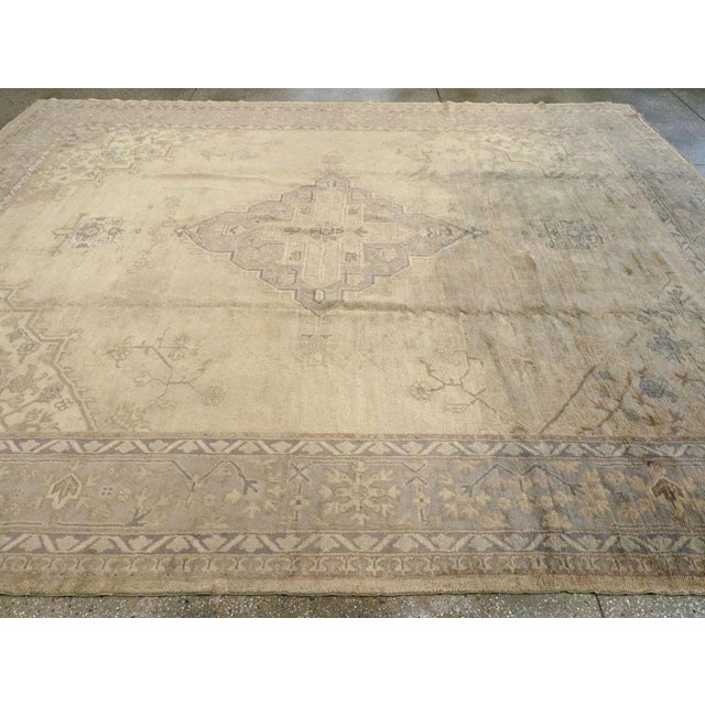 Early 20th Century Galerie Shabab Collection Early 20th Century Turkish Oushak Room Size Carpet For Sale - Image 5 of 7