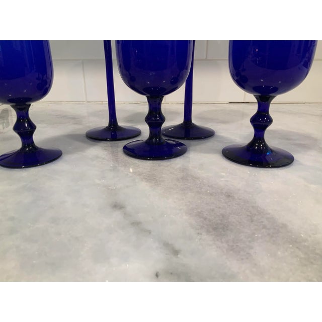 Carlo Moretti Cobalt Blue and White Cased Glasses, a Set of 5 For Sale In New York - Image 6 of 10