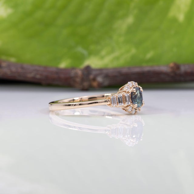 Alexandrite Ring With Earth-Mined Diamond Accents in Solid 14k Gold, 5x3.5mm For Sale - Image 10 of 12