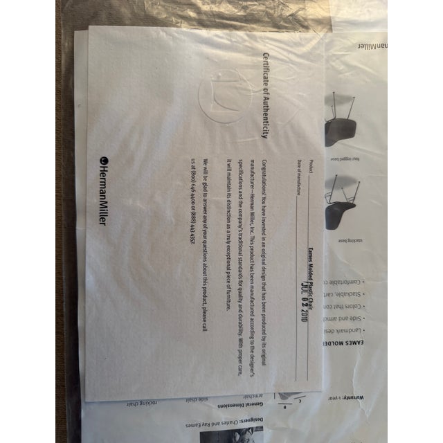 Eames Herman Miller Eames Molded Plastic Dining Chairs (Complete Set of 8) For Sale - Image 4 of 5