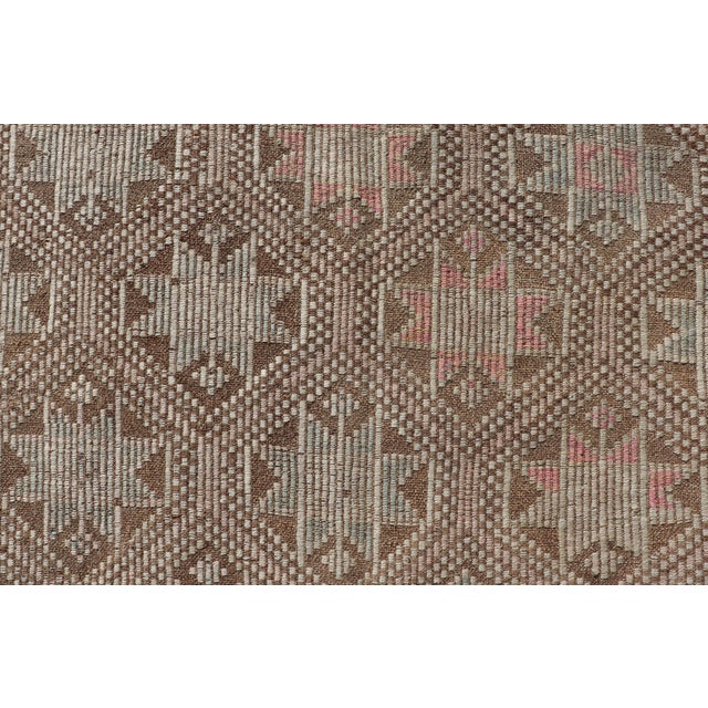 Vintage Turkish Embroidered Kilim With All-Over Star Design on a Taupe Ground For Sale - Image 10 of 13