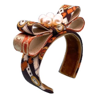 Gucci Belt & Buckle Flower Vintage Silk Necktie Cuff Bracelet For Sale