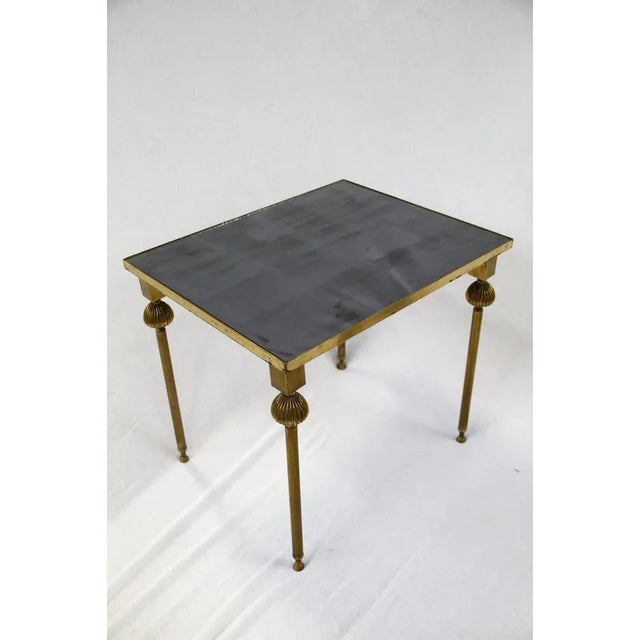 French Brass Nesting Tables with Mirrored Tops, 1950s, Set of 3 For Sale - Image 4 of 12