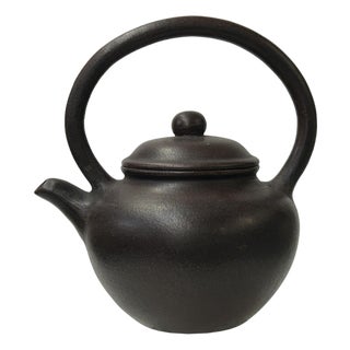 1980s Chinese Handmade Dark Brown Zisha Clay Arch Handle Display Teapot Art For Sale