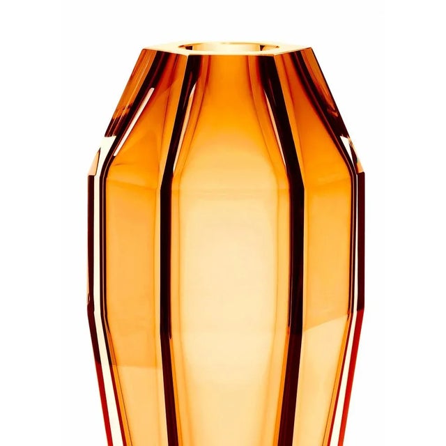 Purho continues to search for products with complementary shapes with the pair of Gemello and Gemella vases designed by...