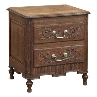 19th Century Liègeois Louis XVI Petite Oak Commode For Sale