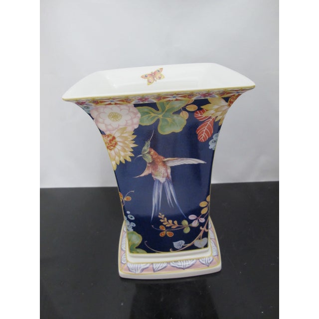 English Spode Java F1994 Exotic Bird & Flower 4 Panel Garden Vase For Sale - Image 3 of 8