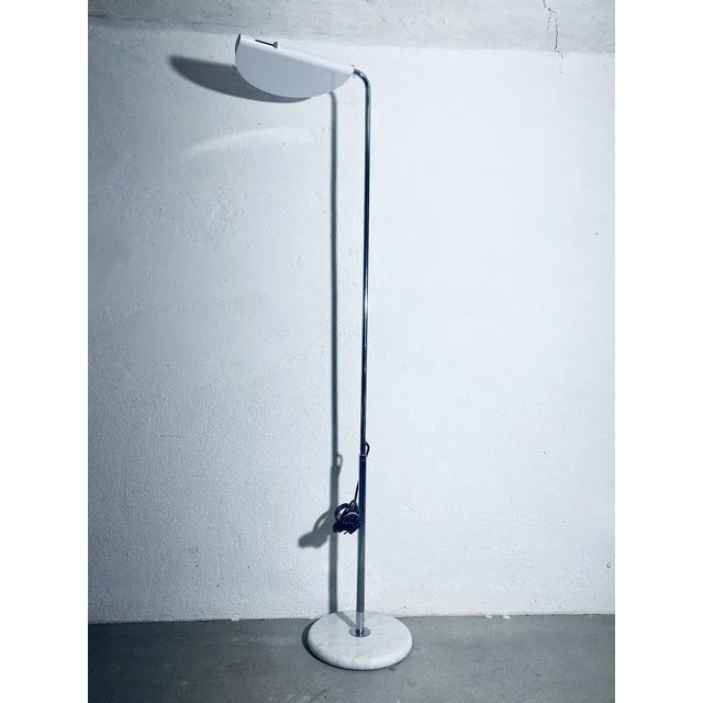 Mid-Century Modern Mezzaluna Floor Lamp in Marble by Bruno Gecchelin for Skipper and Pollux, Italy, 1970s For Sale - Image 3 of 13