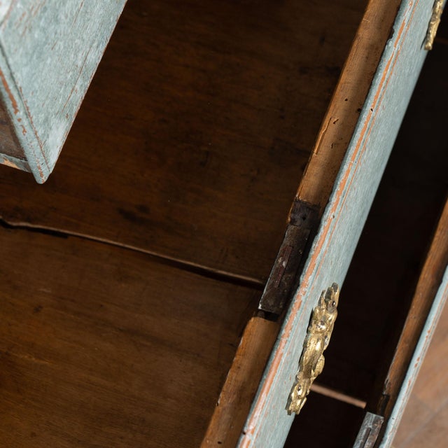 Early 19th Century Swedish Blue Painted Pine Display Cabinet For Sale - Image 12 of 18