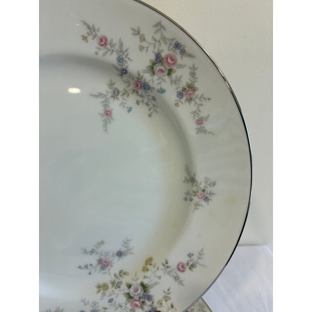 Vintage Wyndham "Cambric" Floral Fine China Dinner Plates, Set of 4 For Sale - Image 4 of 10