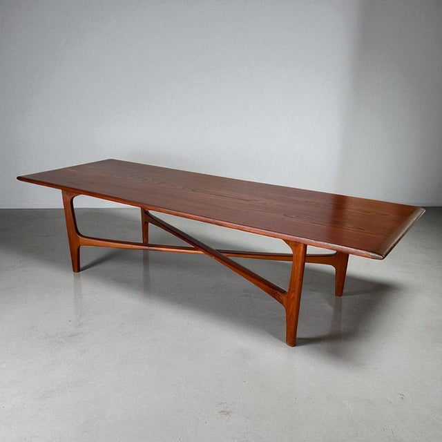 Mid-Century Modern Coffee Table For Sale - Image 9 of 10