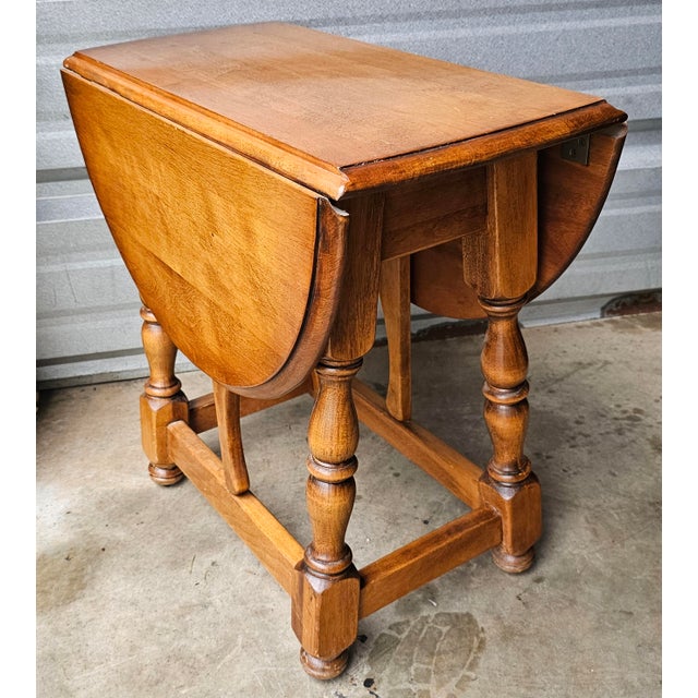 Cushman of Vermont 20th Century Cushman Classics Farmhouse Style Drop Leaf Side Table For Sale - Image 4 of 10