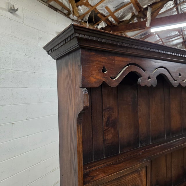 Mid 20th Century English Oak Paneled 5 Door & 3 Drawer Dresser and Rack With Shaped Frieze For Sale - Image 18 of 18