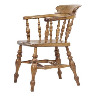 Antique English Countryhouse Captain Chair For Sale