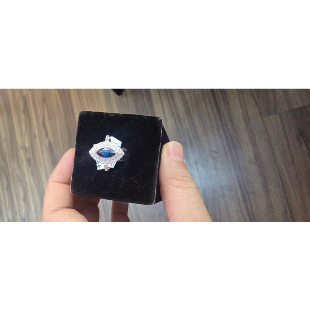 Natural Blue Sapphire 1.10ct & Diamond 0.58ct Ring in 18k For Sale In New York - Image 6 of 8
