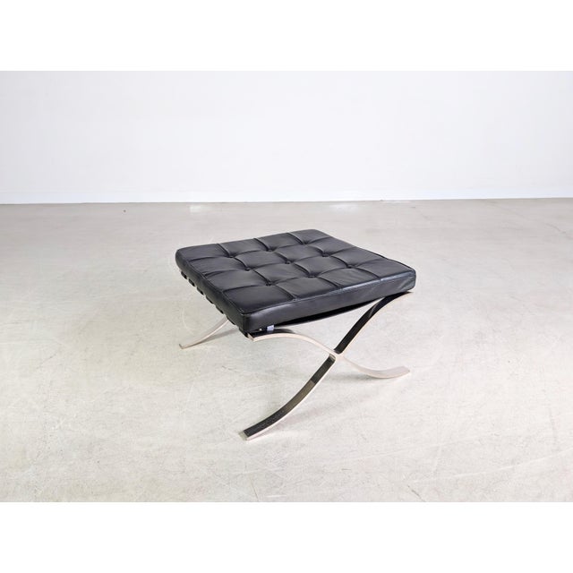 Barcelona Stool in Leather by Mies Van Der Rohe for Knoll International For Sale - Image 5 of 13