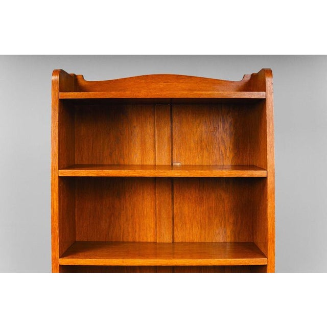 Brown Art Nouveau Bookshelf in Oak For Sale - Image 8 of 17