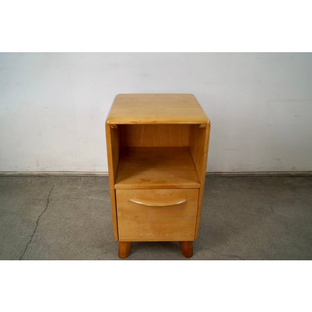 Heywood-Wakefield 1940’s Art Deco Solid Birch Heywood Wakefield Nightstand / Cabinet For Sale - Image 4 of 12