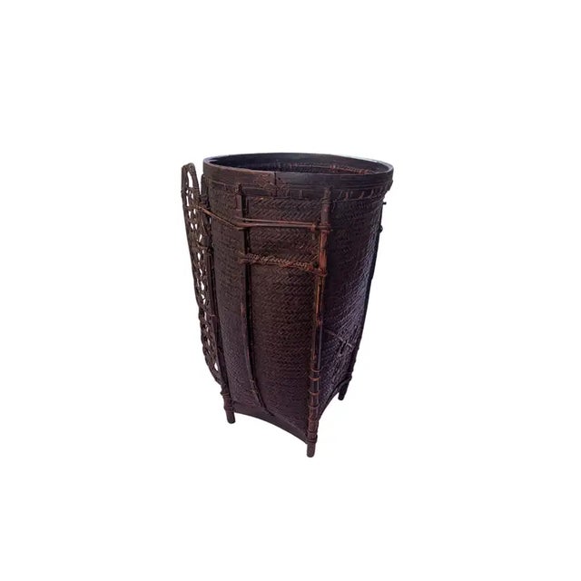 Vintage Rattan Basket Dayak Tribe Hand-Woven From Kalimantan, Borneo For Sale - Image 4 of 10