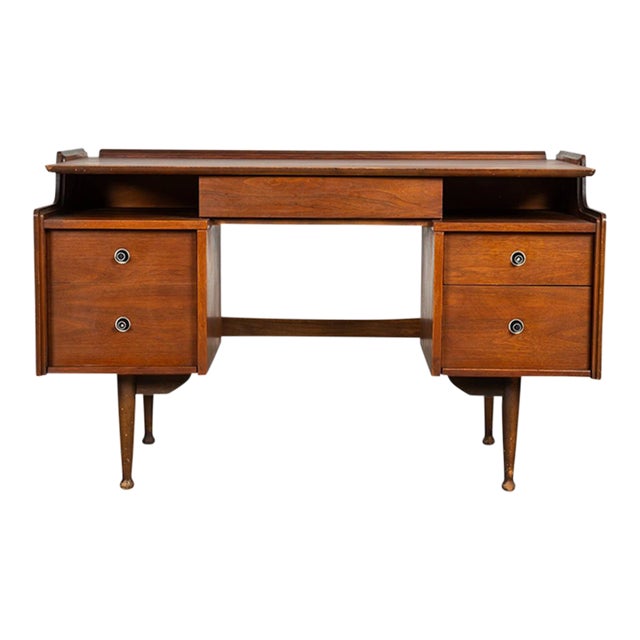 1960s Mid-Century Mainline Hooker Floating Walnut Desk For Sale