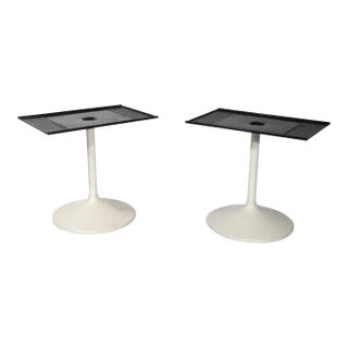 Pr. Space Age Saarinen Style Pedestal Speaker Tables C. 1970's For Sale