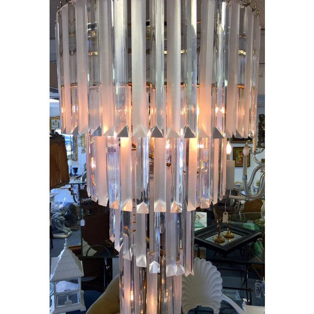 1960s Mid-Century Modern Italian Style Spiraled Lucite 8-Light Chandelier For Sale In West Palm - Image 6 of 18