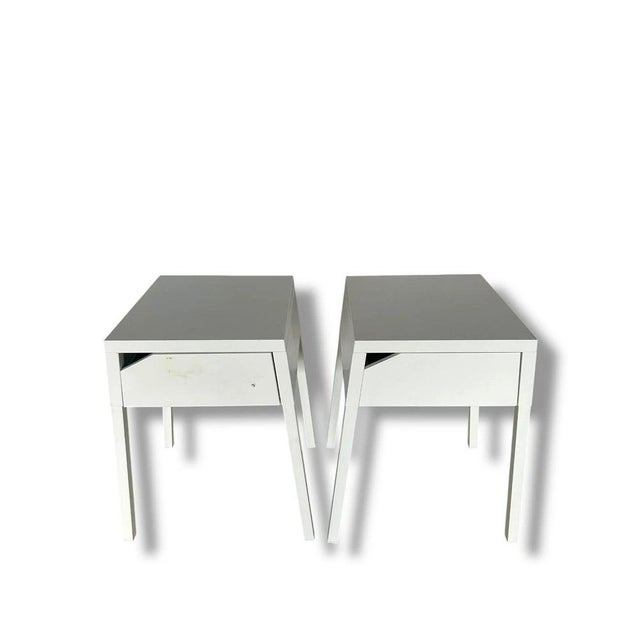 These metal bedside tables offer the perfect blend of style and function for any modern bedroom. Designed as a pair, these...