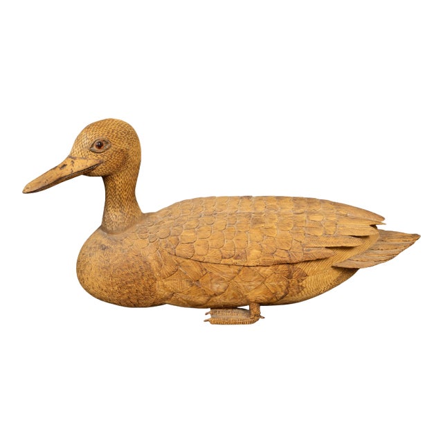 English Victorian 19th Century Carved Wooden Duck with Detailed Plumage For Sale