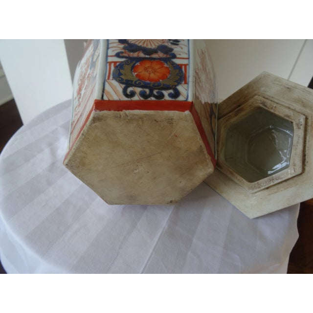 Ceramic Mid 20th Century Imari Style Covered Chinese Vase For Sale - Image 7 of 7
