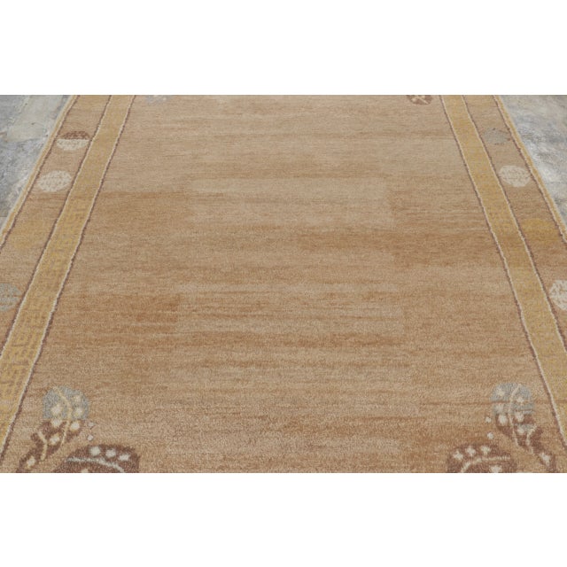 Hand-knotted in luxurious mohair, this 7x9 contemporary rug is a refined addition to Rug & Kilim’s Modern Classics...
