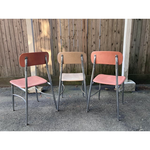 Heywood-Wakefield 3 Vintage Heywood Wakefield Heywoodite Plastic and Chrome School Chairs For Sale - Image 4 of 11