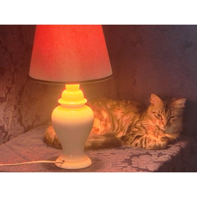Shabby Chic Vintage Cream Ceramic Table Lamp For Sale - Image 3 of 13
